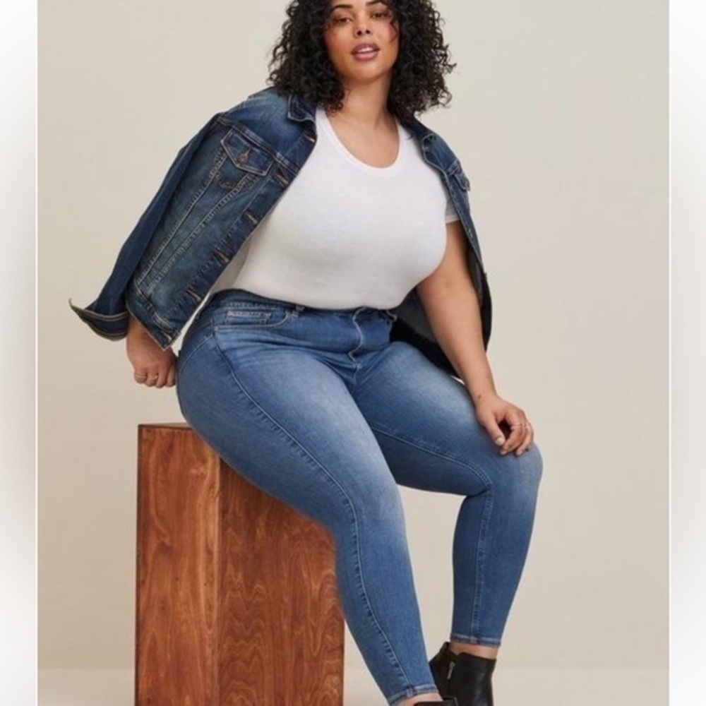Bombshell Skinny Premium Stretch High-Rise Jean Sz 14 R
